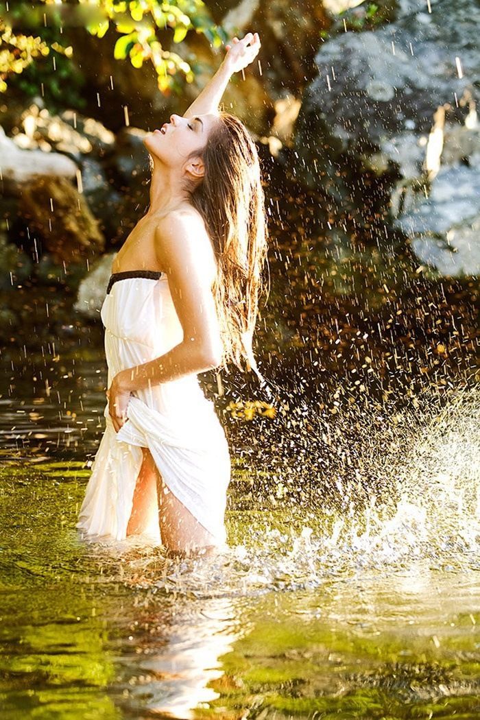 Marie Avgeropoulos in Hermosillo