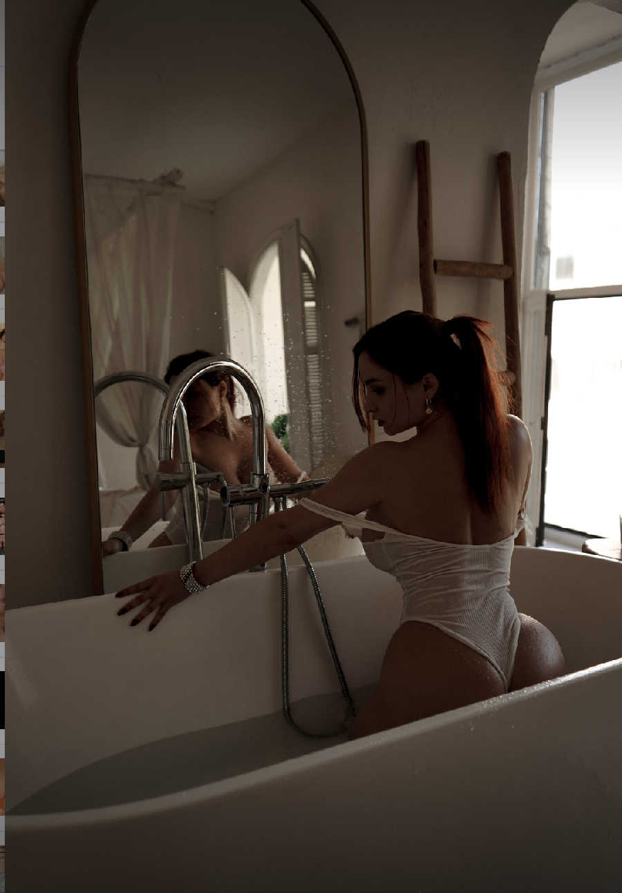 A playful frame from Miranda Faith nude — online in Hermosillo